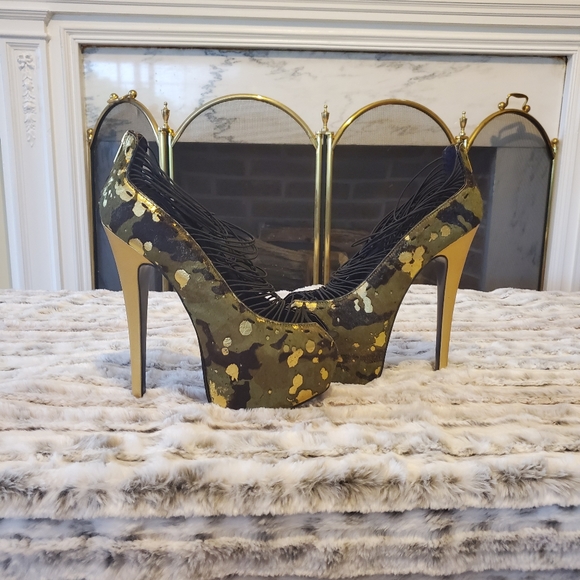 Army fatigue heels - Picture 2 of 7